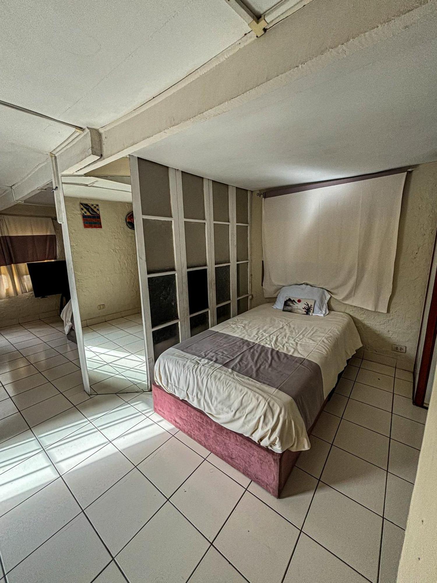 Hostel Colores Miraflores ليما المظهر الخارجي الصورة